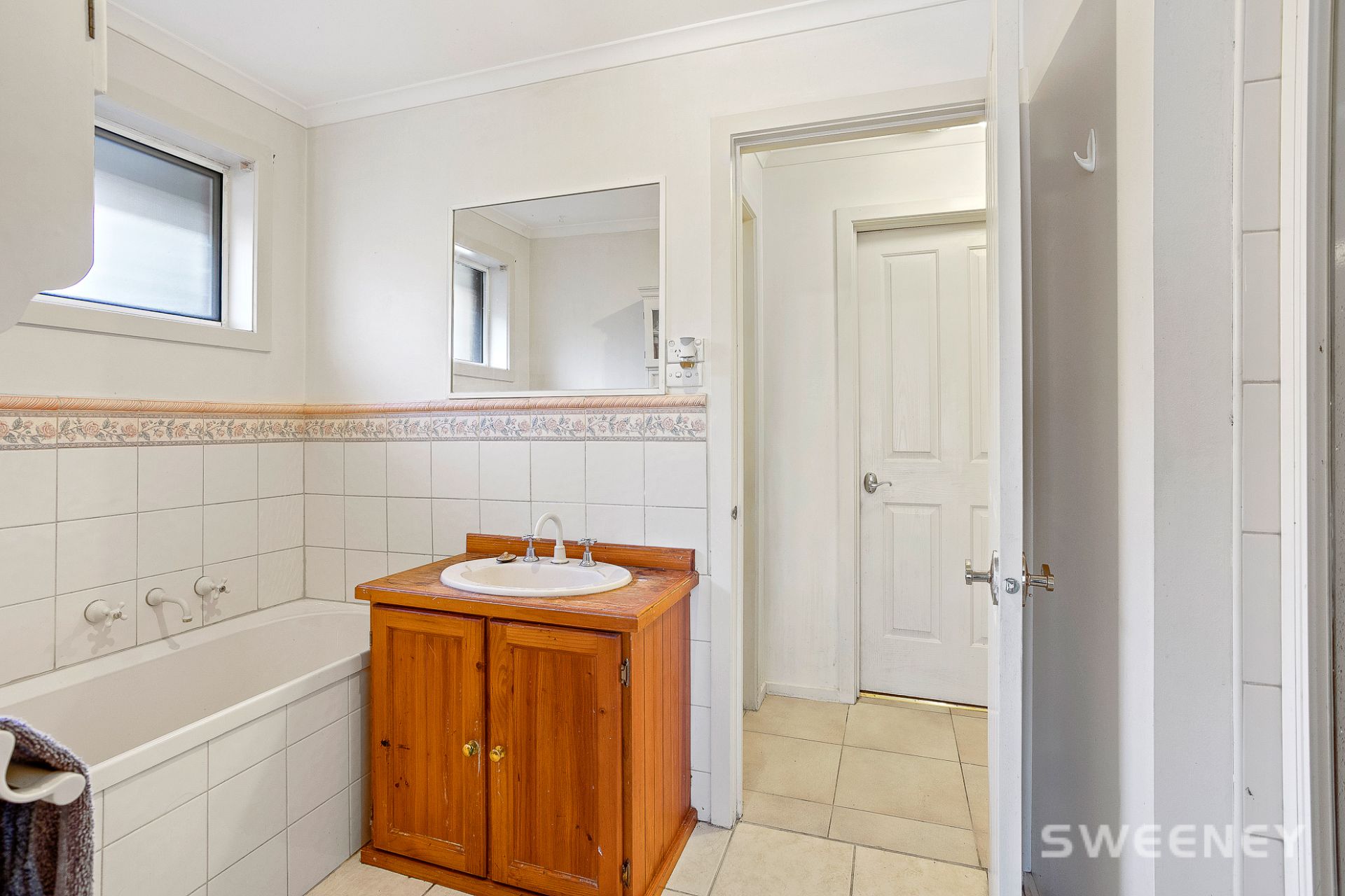42 Sommers Drive, Altona Meadows - Thumbnail 8