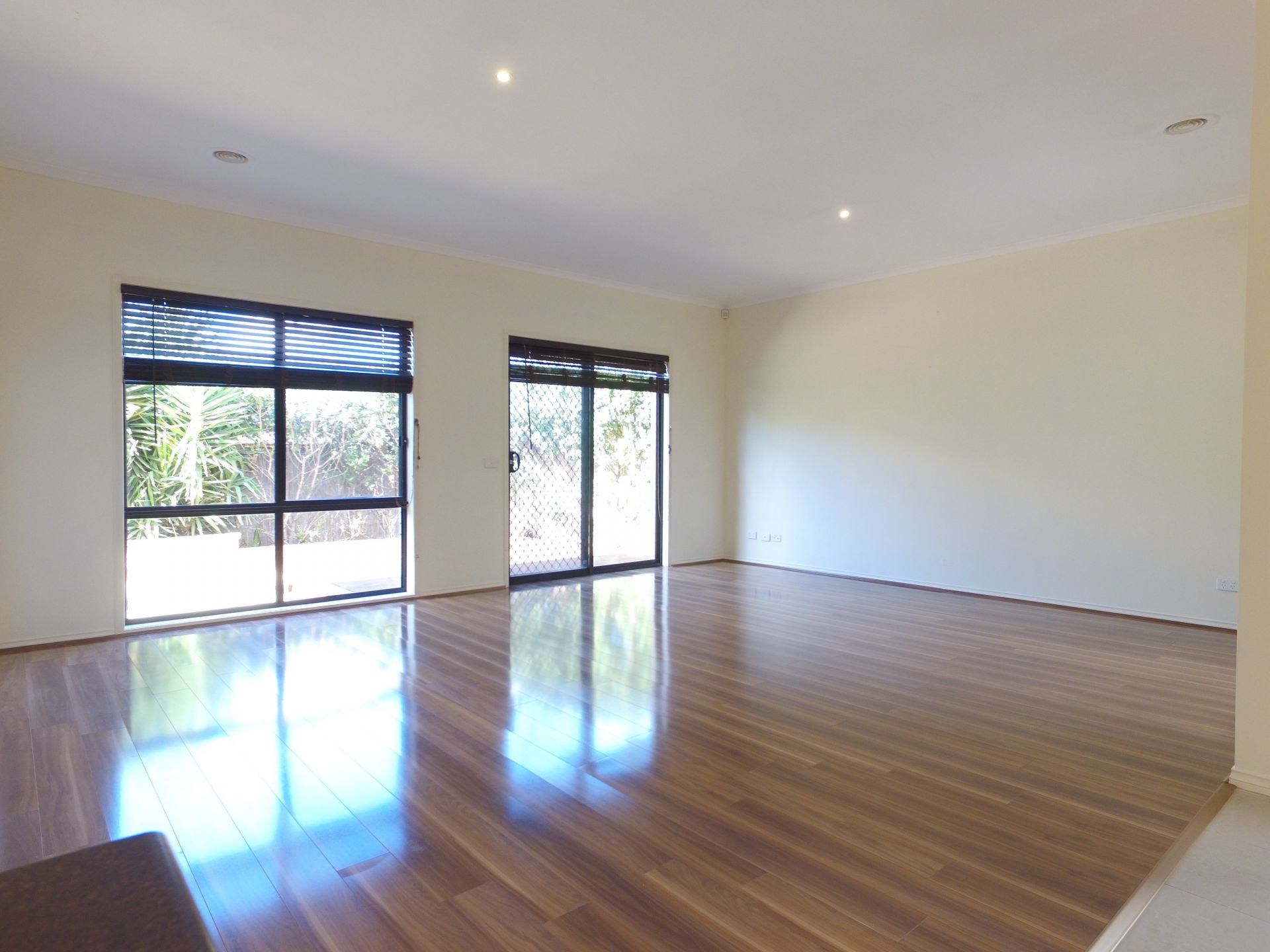 26 Klippel Way, Caroline Springs - Thumbnail 7