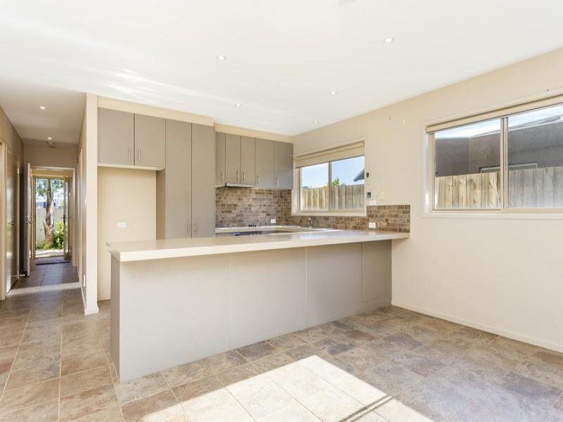 2/10 Milborne Drive OCEAN GROVE VIC, Ocean Grove - Thumbnail 6