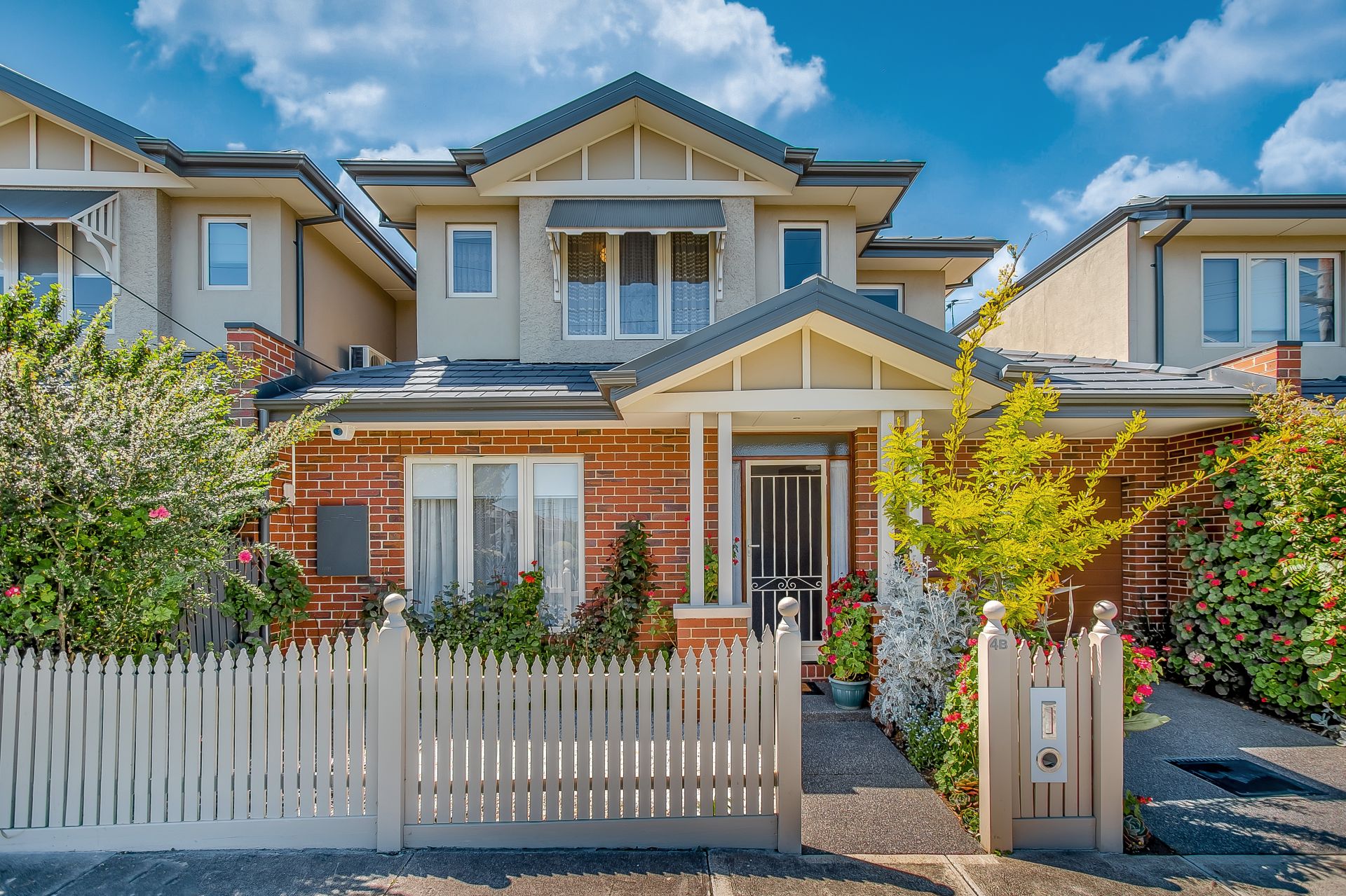 Enticing Low-Maintenance Lifestyle