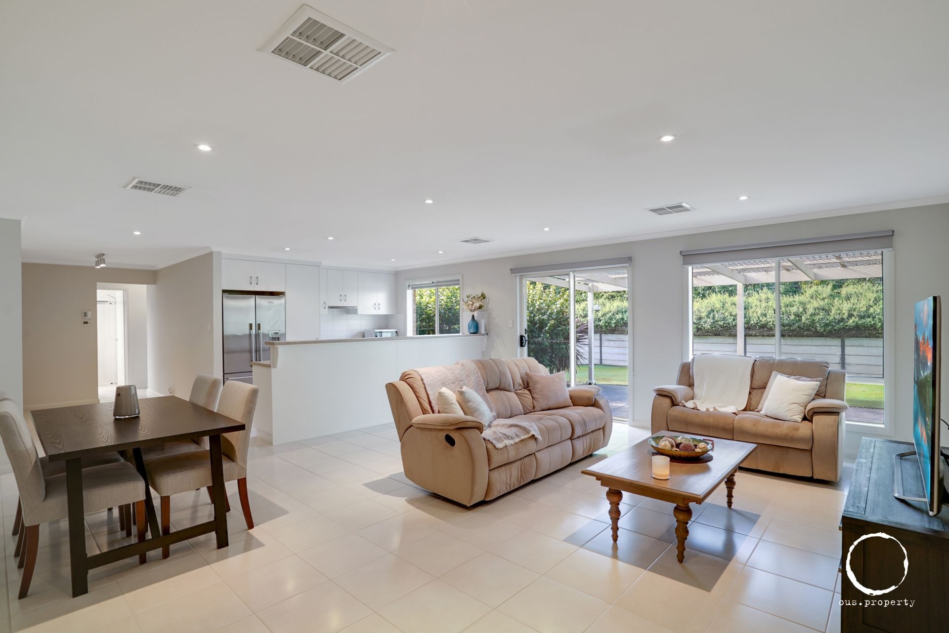 8 Elizabeth Crescent, Hallett Cove - Thumbnail 3