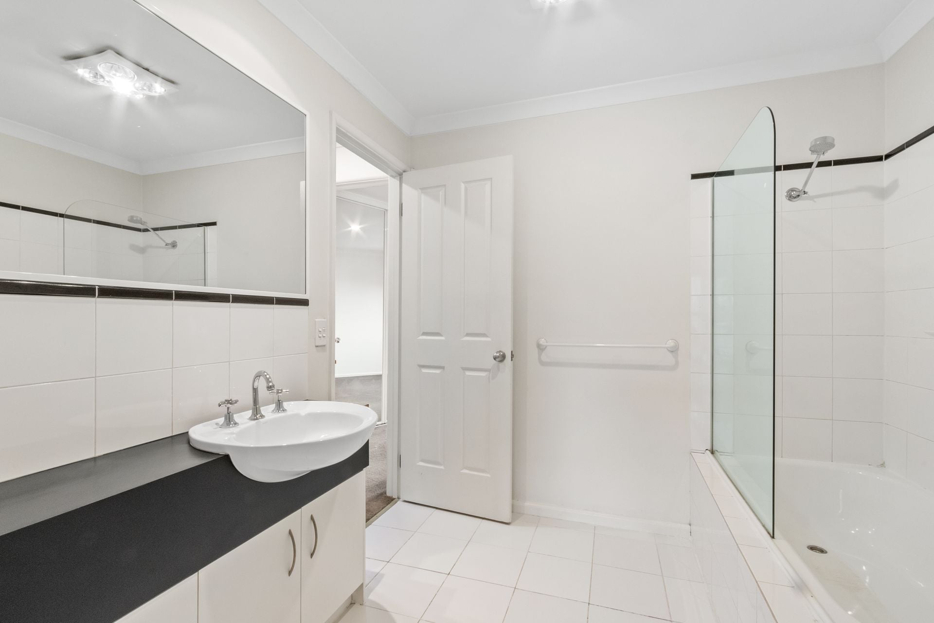 Modern 4-Bedroom Home for Lease in Prime Melbourne Location
INSPECTION 17/07/2025 AT 4:15 PM - 4:30PM
