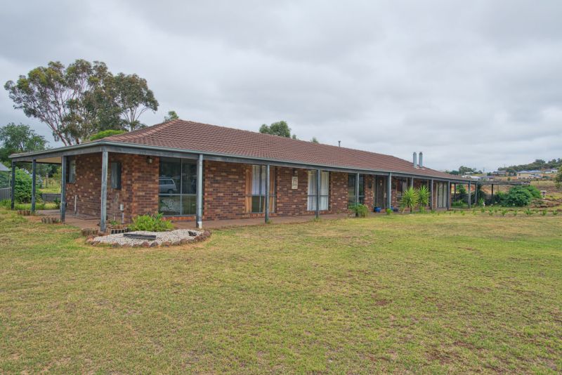 121 Halletts Way, Bacchus Marsh - Thumbnail 2