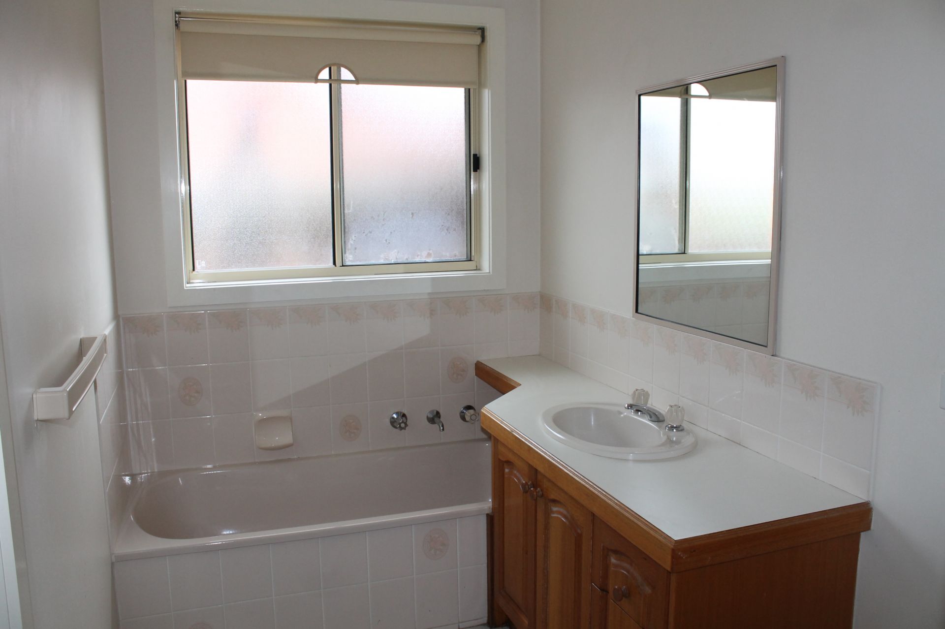 PERFECT LOCATION AT A GREAT PRICE!!!!