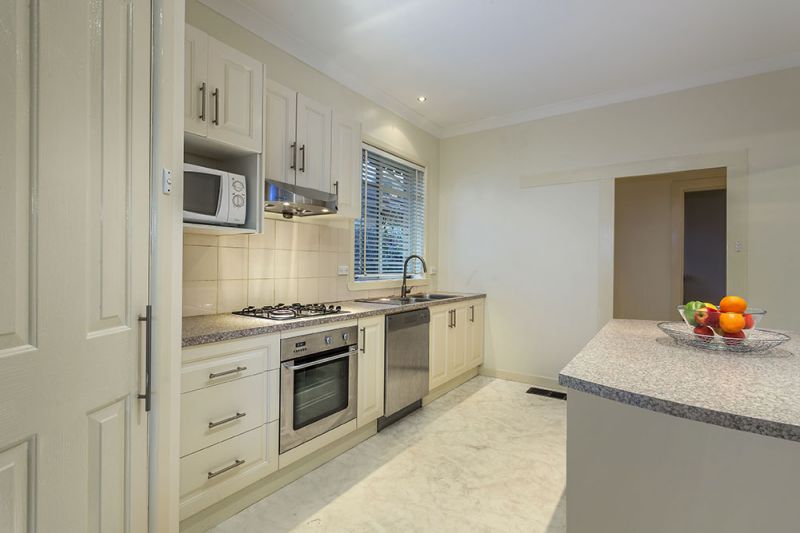 40 Cityview Road, Balwyn North - Thumbnail 5