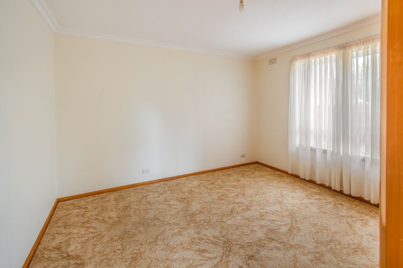2/117 McFadzean Avenue, Reservoir