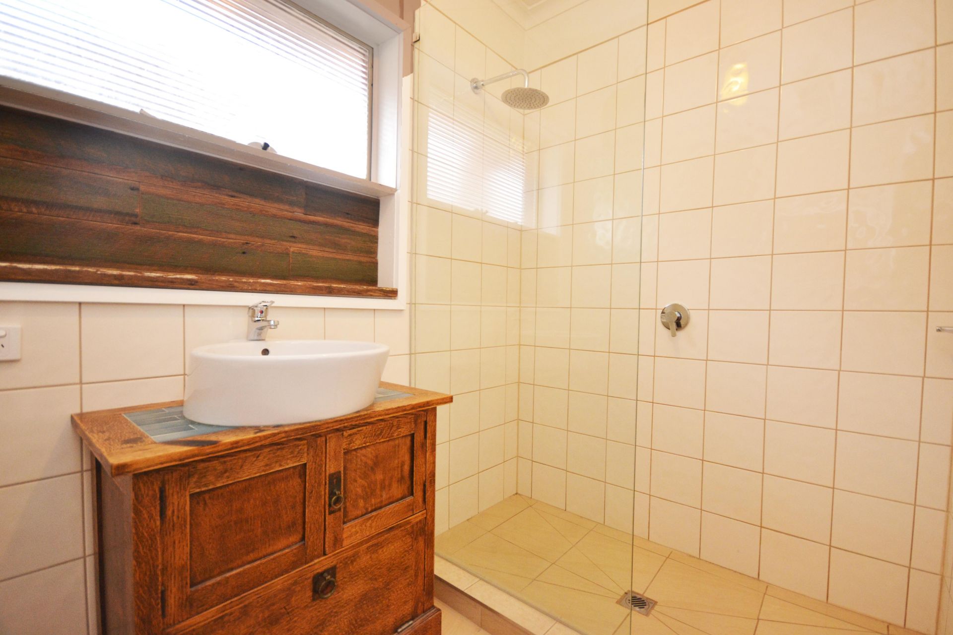 PEACEFUL RETREAT IN THE HEART OF THORNBURY