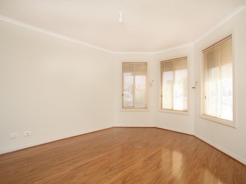 50 Wyperfeld Circuit, Caroline Springs - Thumbnail 4