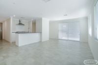 8 Kelly Street, Silver Sands, Silver Sands - Thumbnail 3
