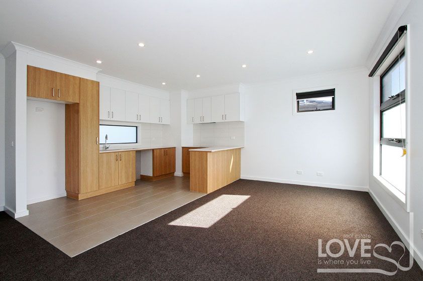 AS NEW & PERFECTLY LOCATED!