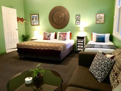 MOTEL LEASEHOLD FOR SALE - AWARD-WINNING PROPERTY - 2 HRS FROM SYDNEY