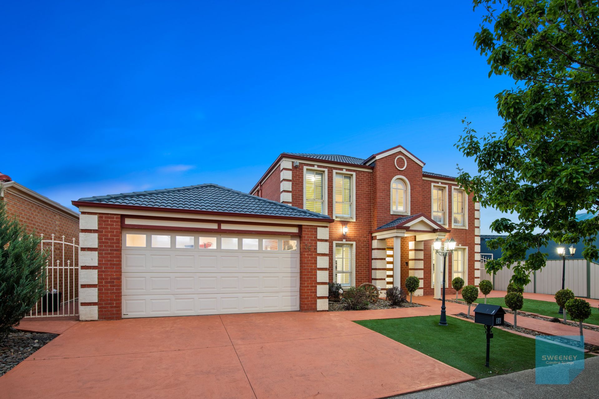 36 Springlake Avenue, Caroline Springs - Thumbnail 2