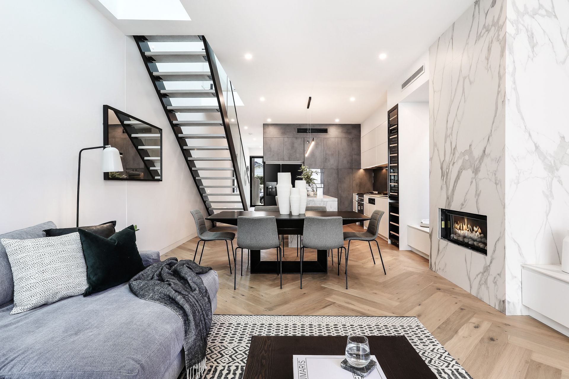 37 Epping Road, Double Bay, Double Bay - Thumbnail 2