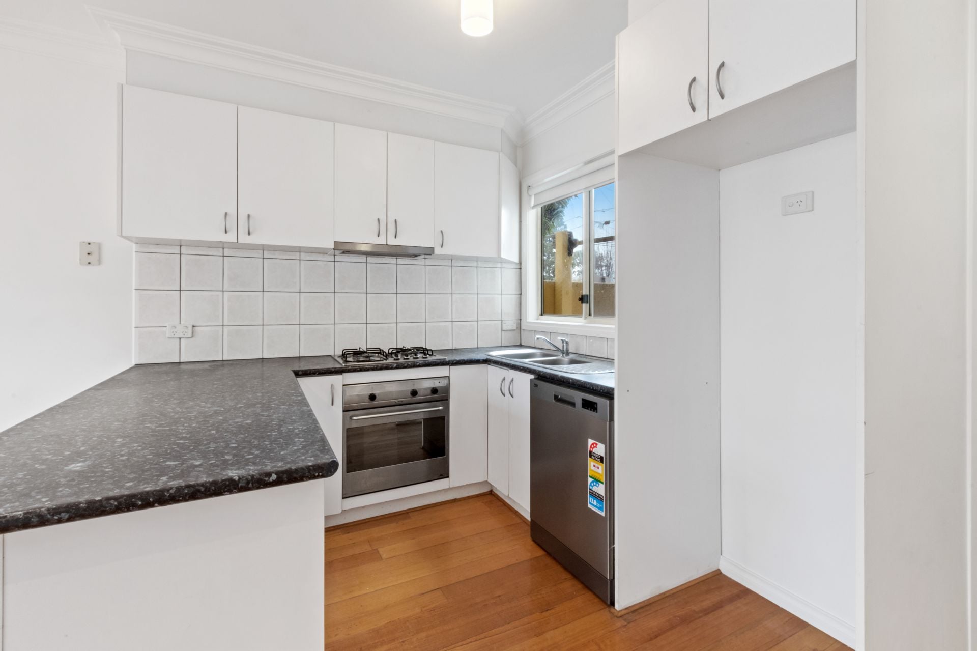 THORNBURY VILLAGE AT YOUR DOORSTEP