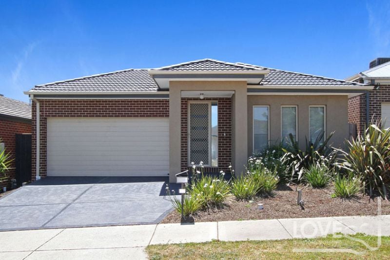 10 Sunlander Way, Doreen