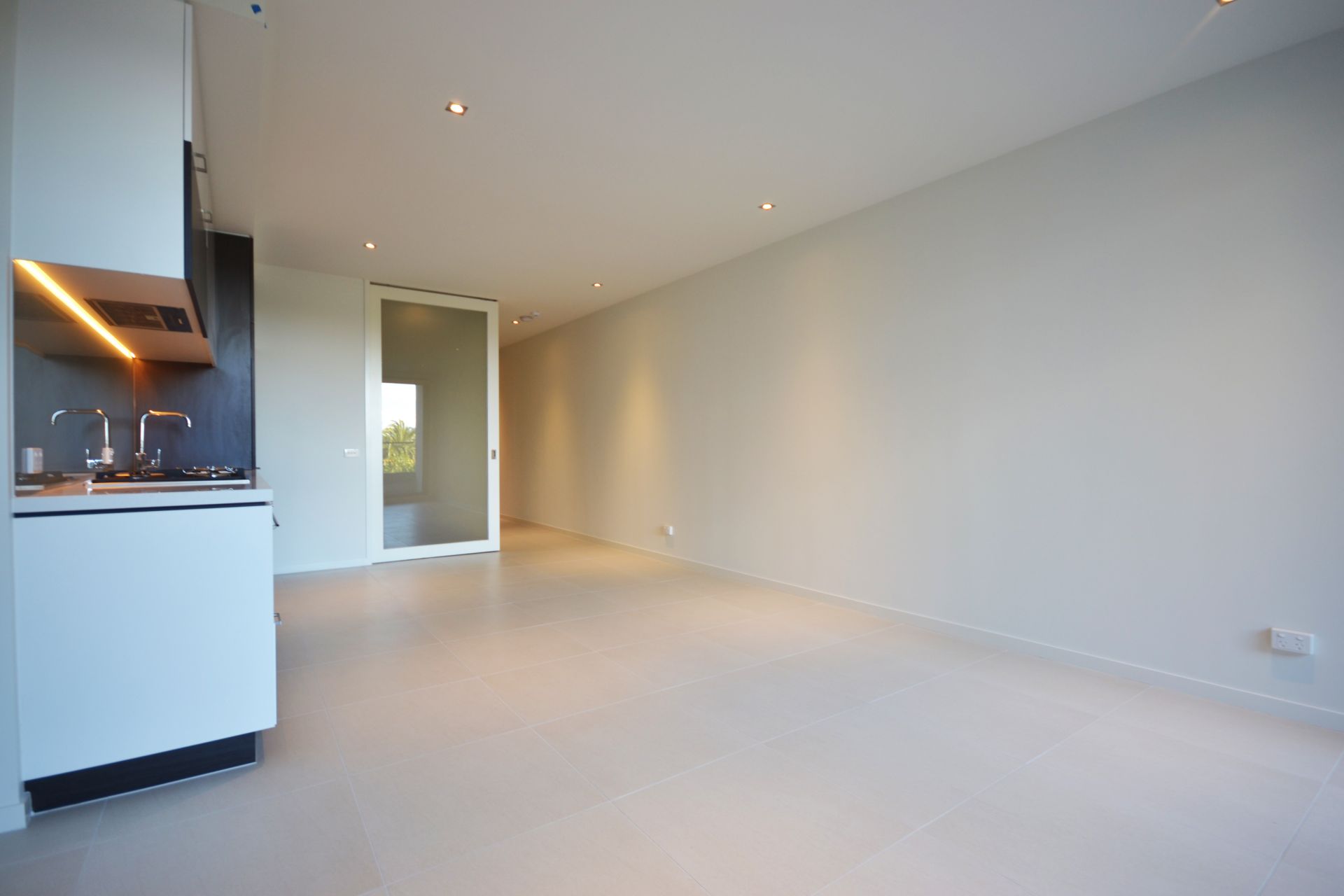 ENJOY VIBRANT LIFE STYLE IN A PRIME LOCATION