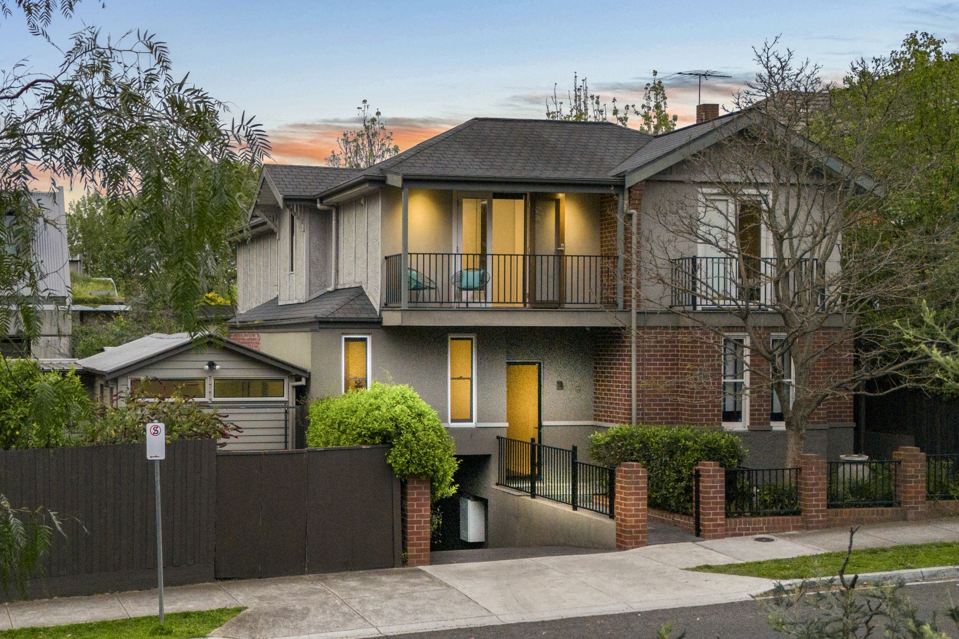Large Terrace Living Near Merri Creek