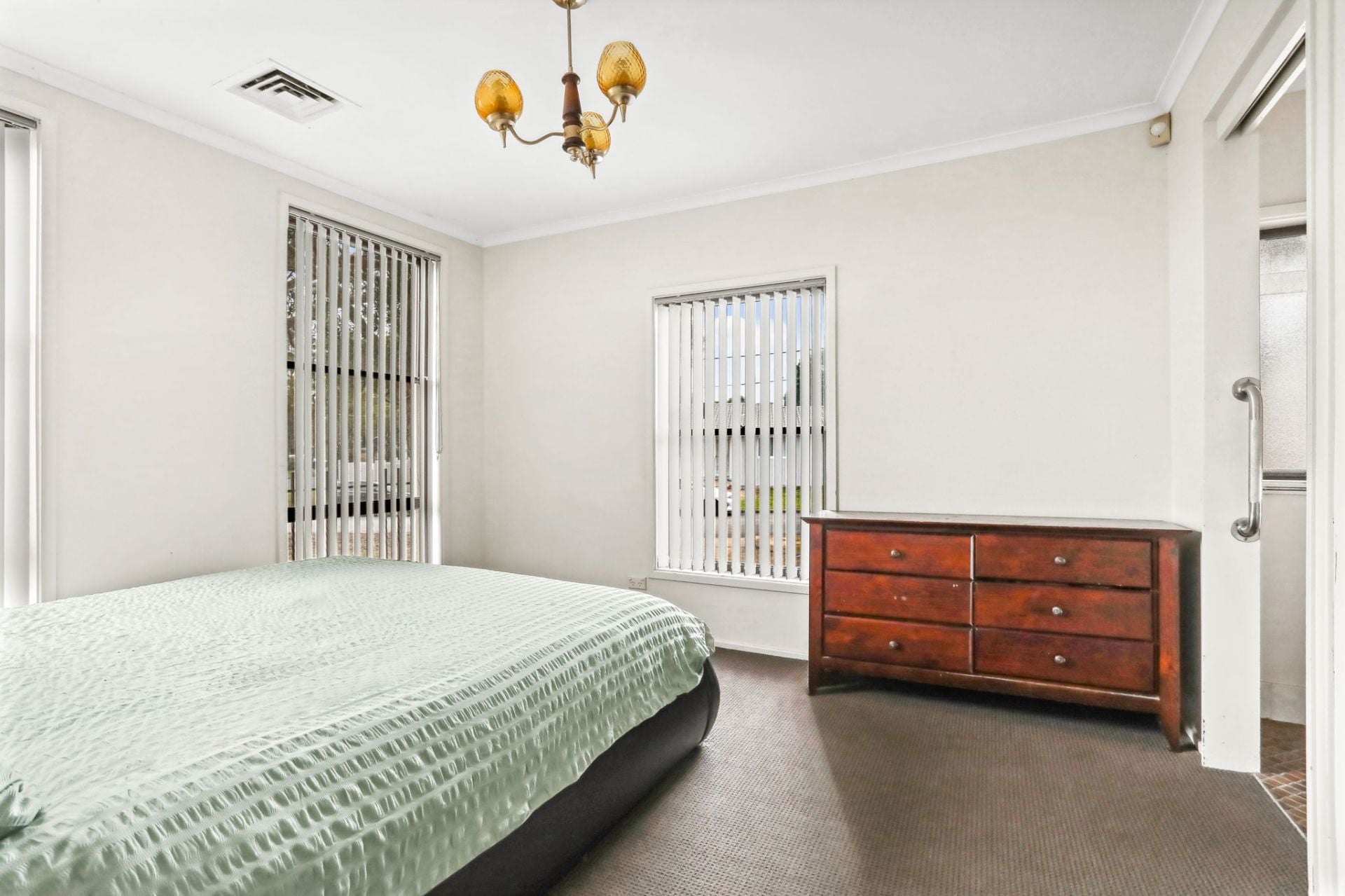 8 Ruthven Avenue Milperra NSW, Milperra - Thumbnail 4