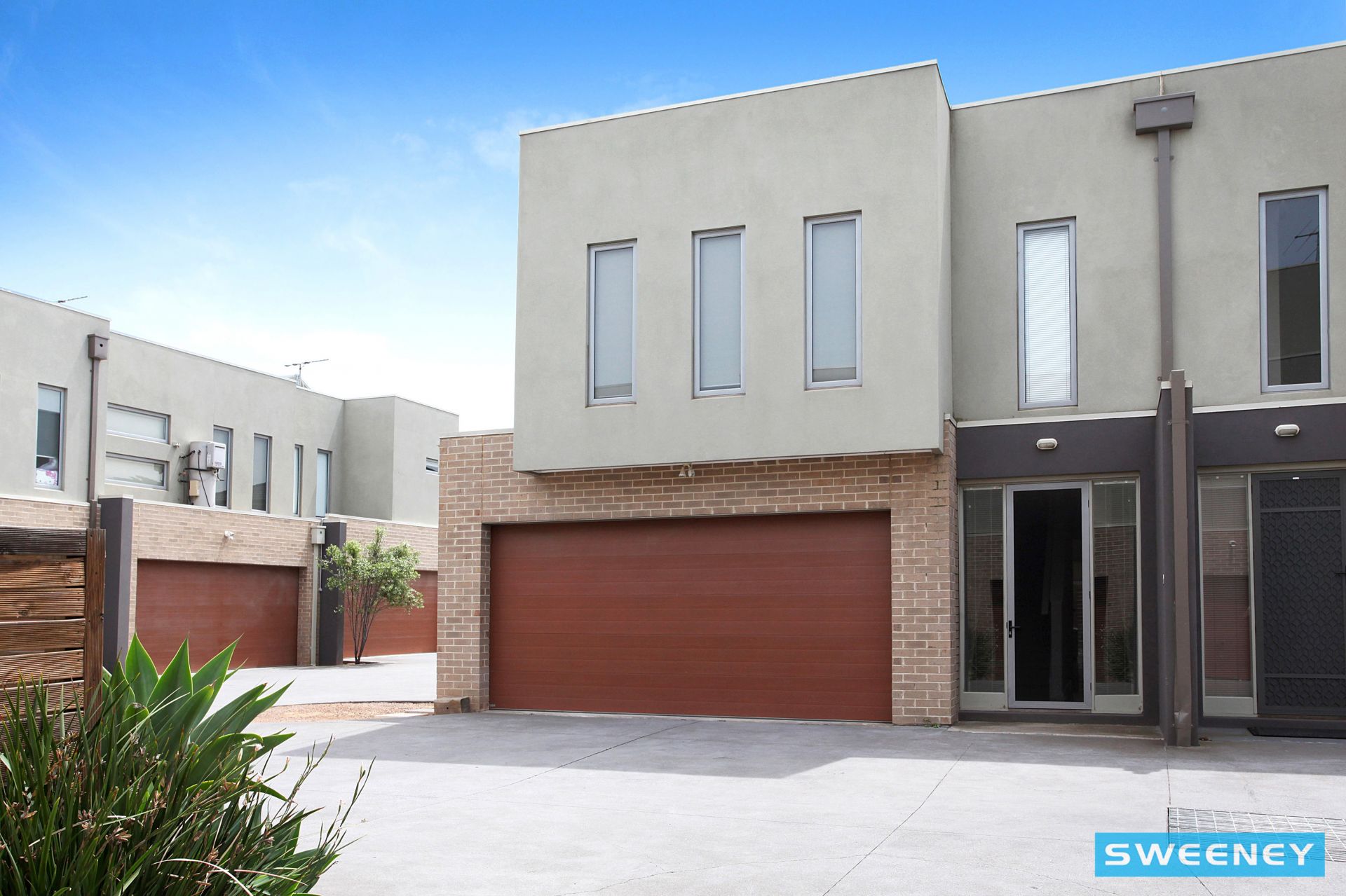 14 Como Glen, Caroline Springs - Thumbnail 2