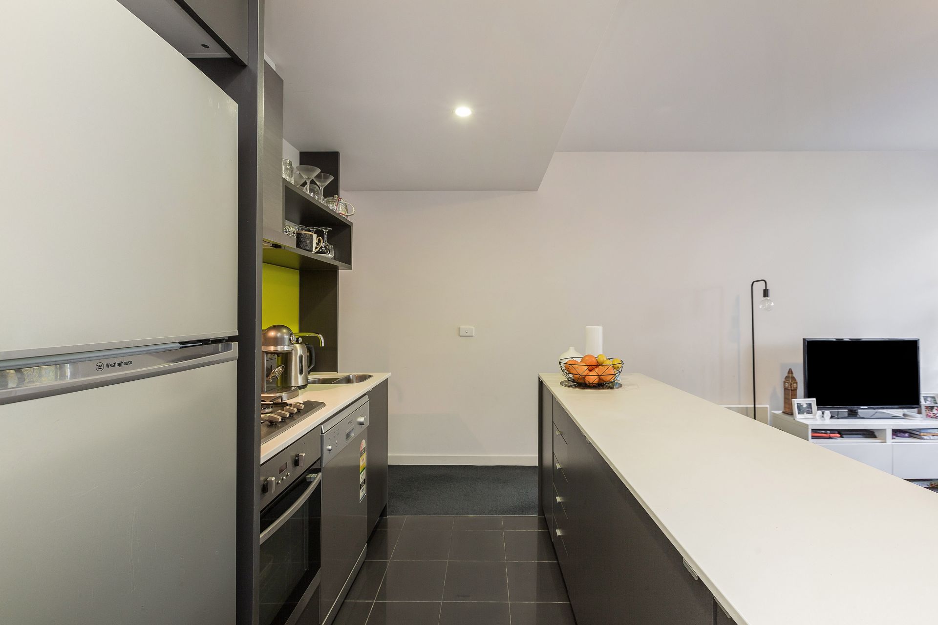 7 Cirque Drive, Footscray - Thumbnail 4