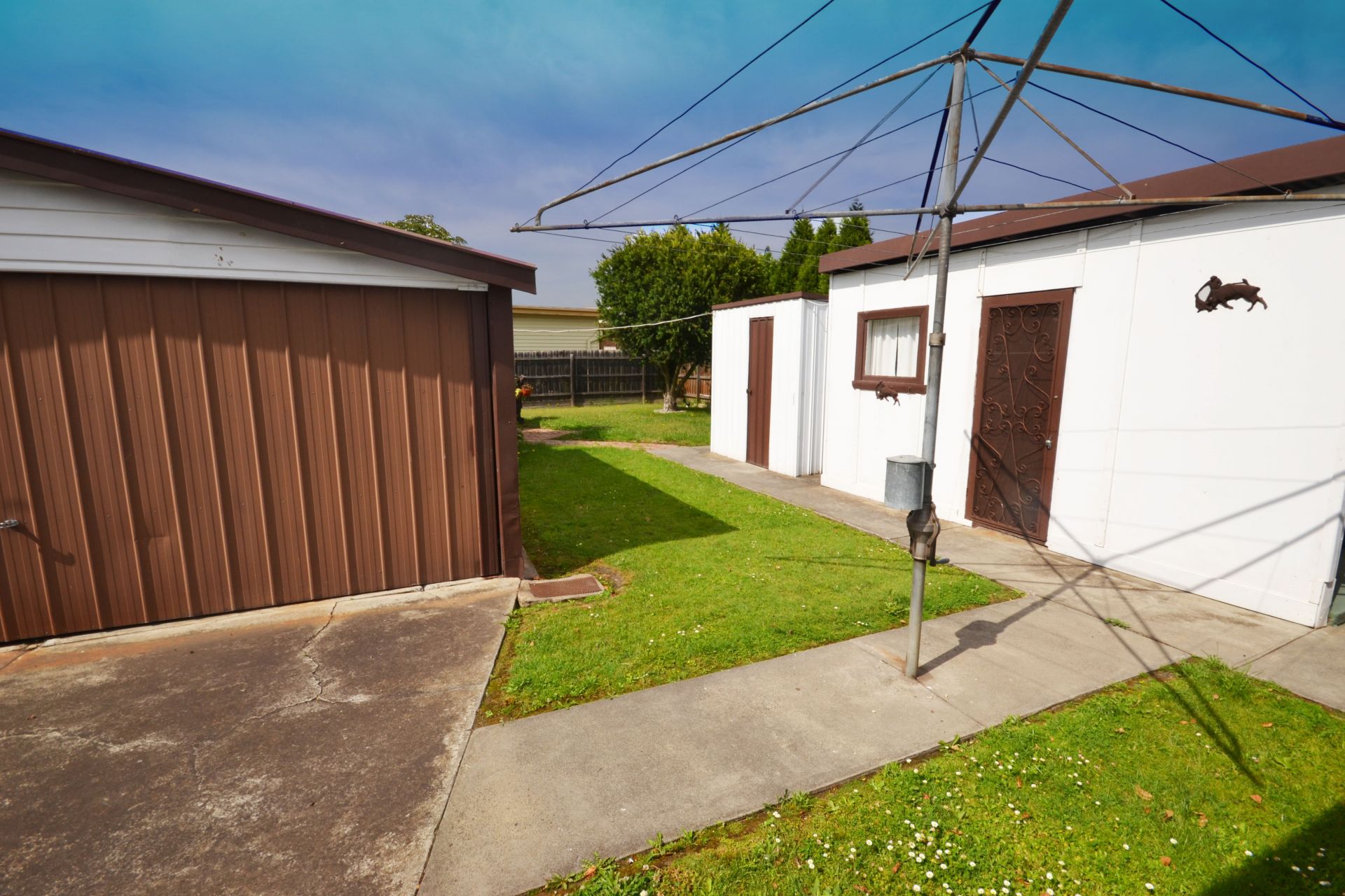 SPACIOUS FAMILY HOME IN A GREAT LOCATION!