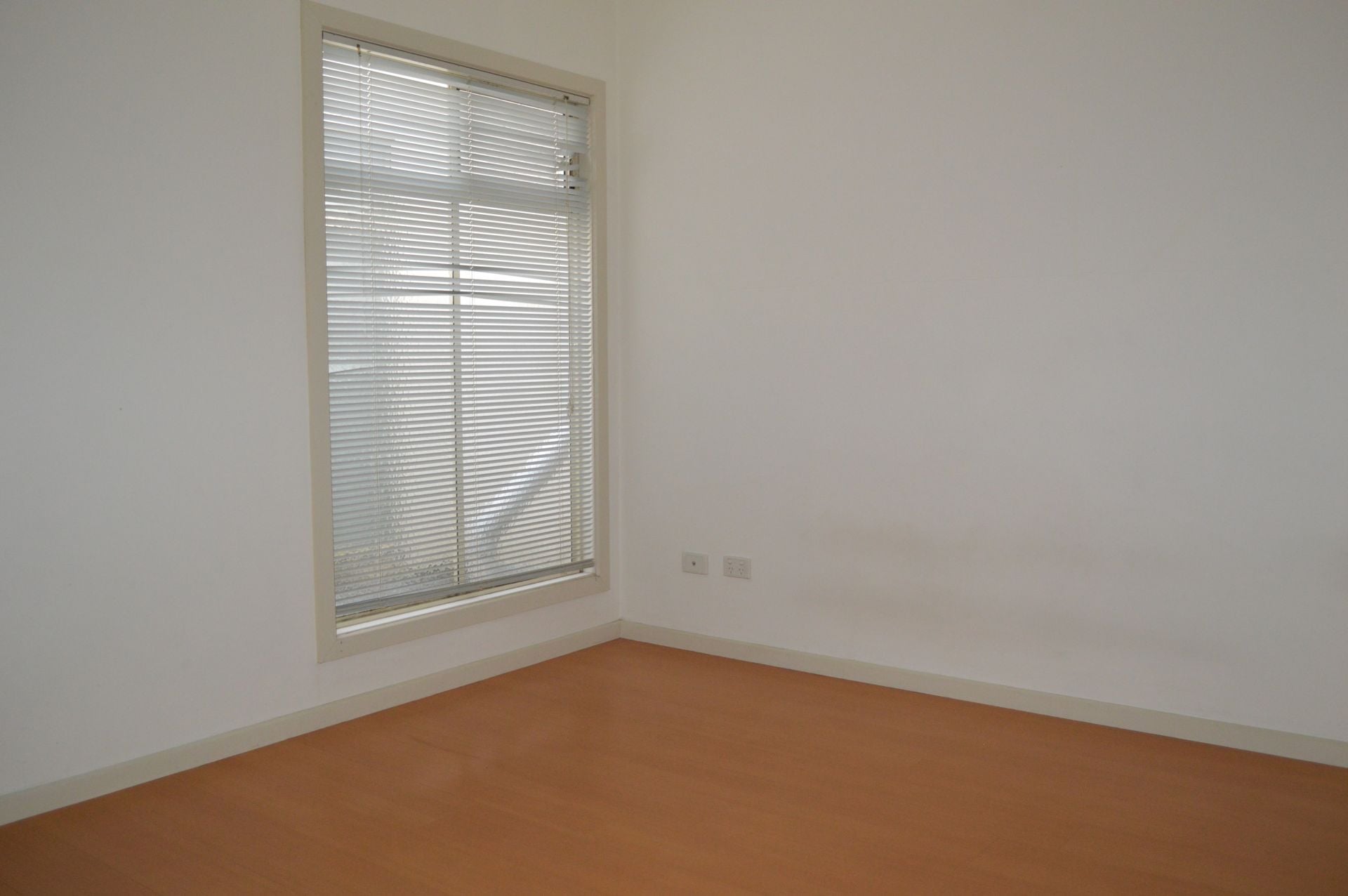 ONE BEDROOM STUDIO APARTMENT