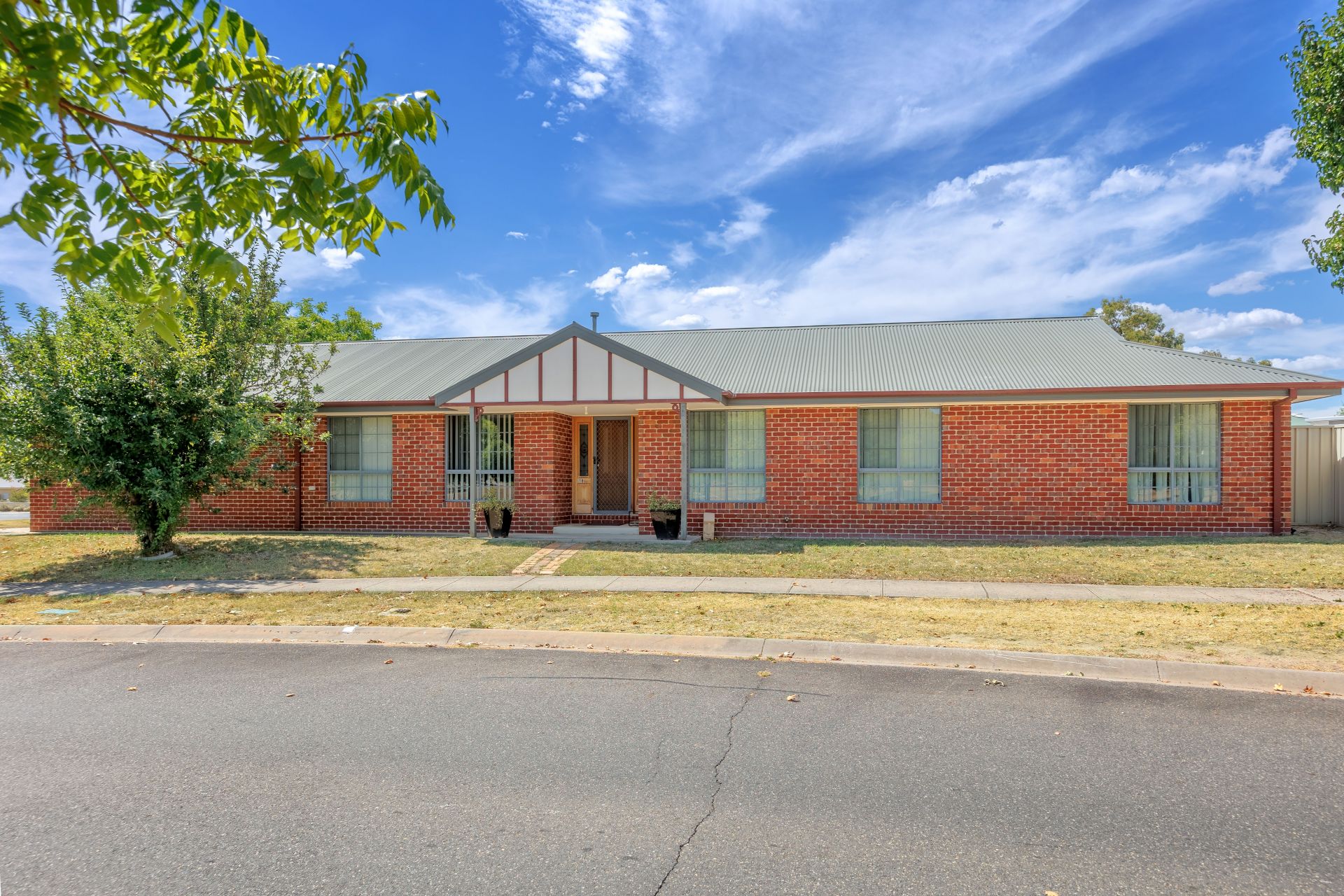 1B Oakmont Circuit, West Wodonga Wodonga Real Estate