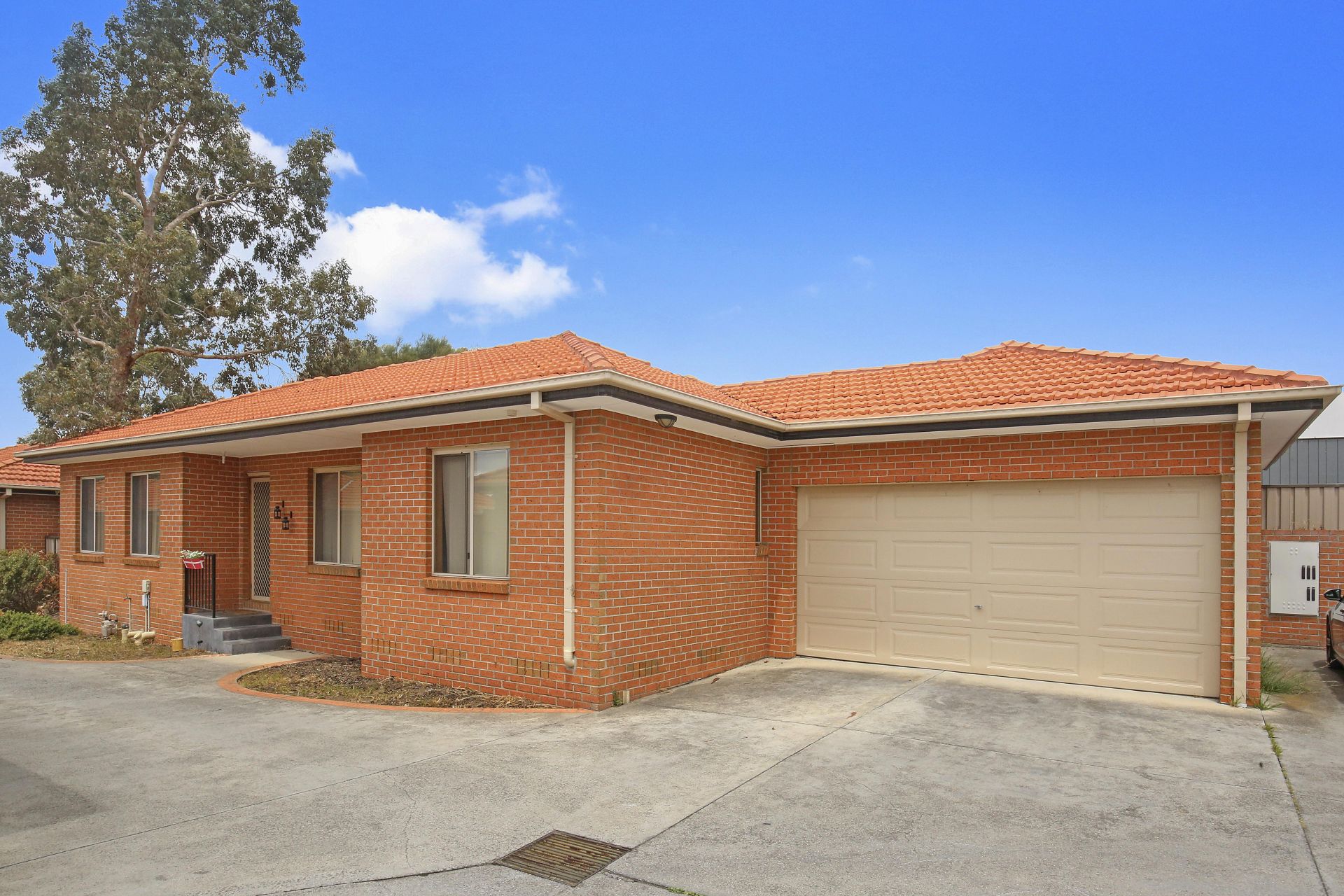 Easy Living Superb Location