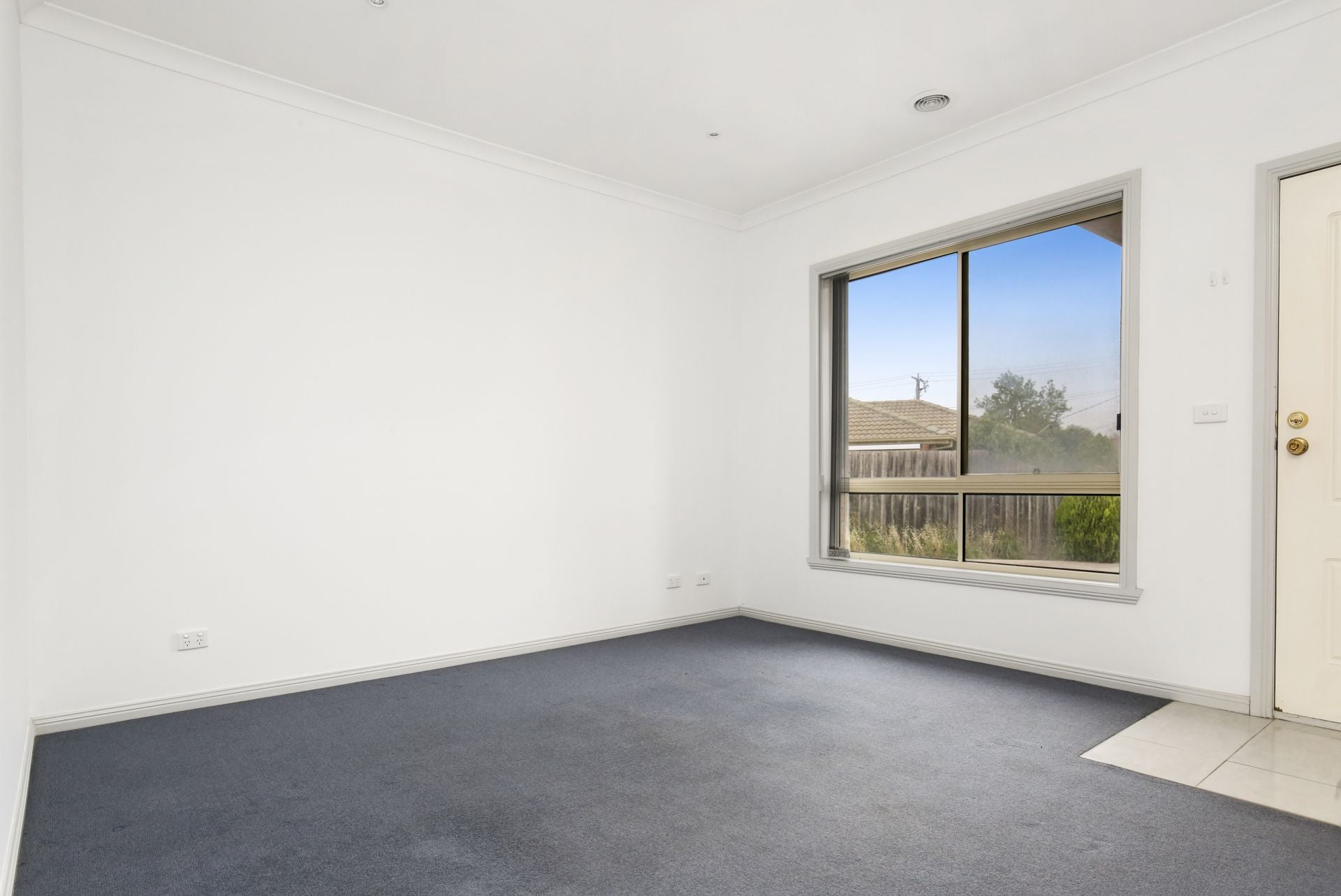 PRIZED LOCATION, FRESHLY PAINTED  *Insp Wed 25th Mar @ 5:00pm*