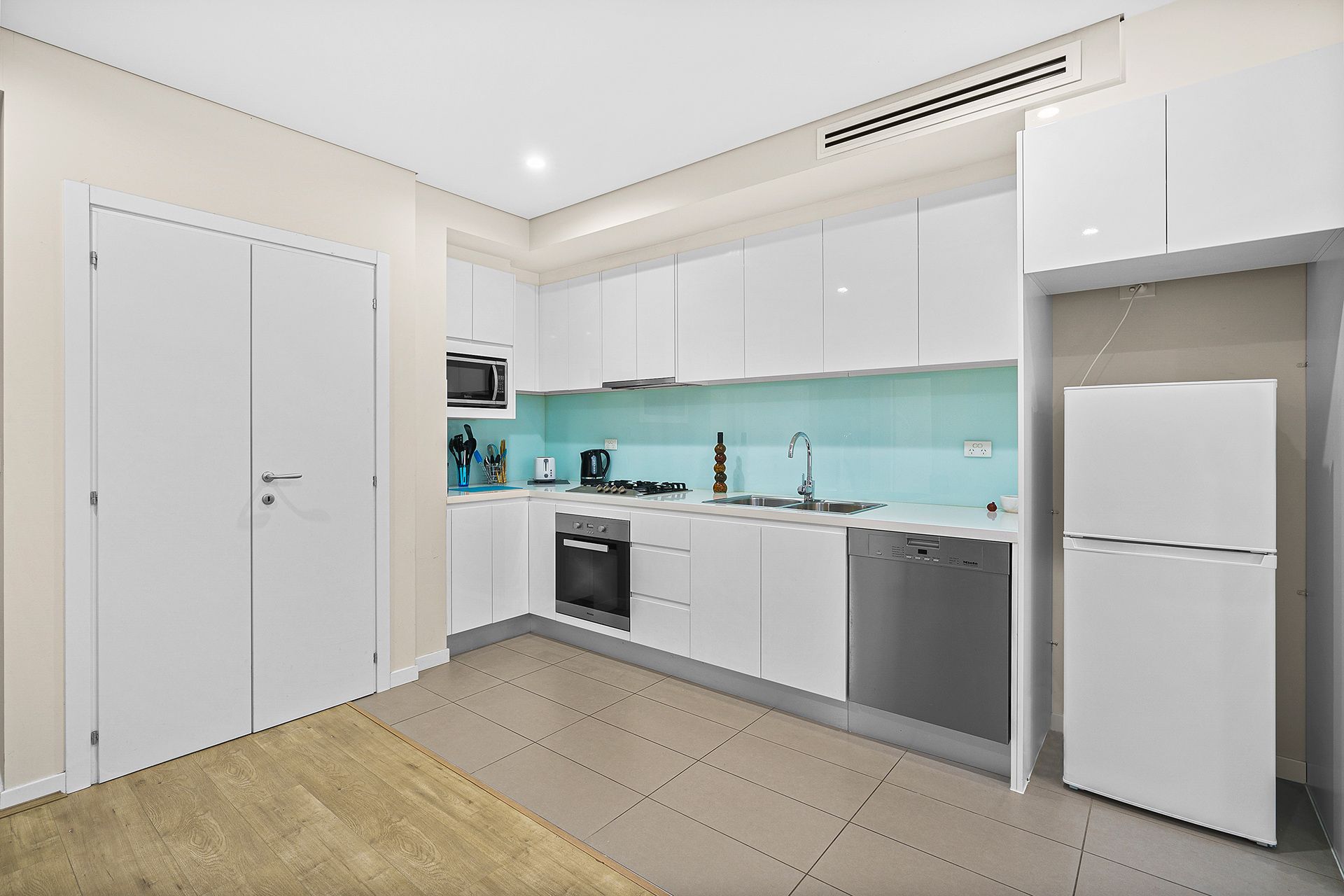 9/62-70 Gordon Crescent Lane Cove North NSW, North - Thumbnail 2