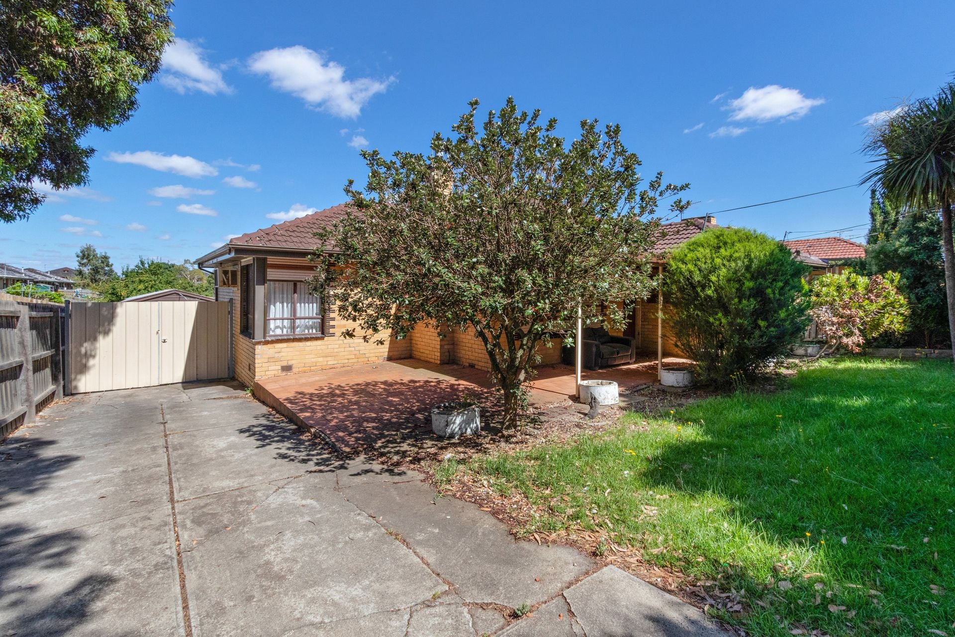 HUGE BUNGALOW INCLUDED