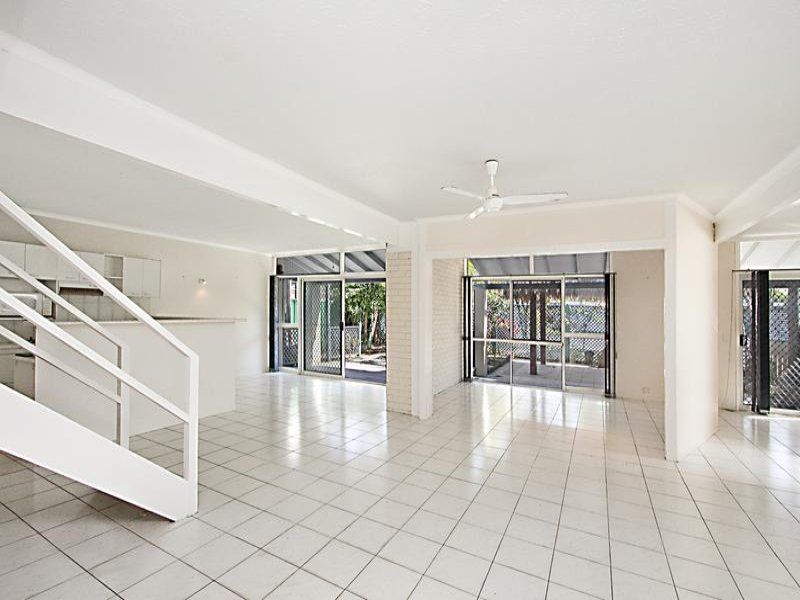 62 Messines Crescent MIAMI QLD, Miami - Thumbnail 3
