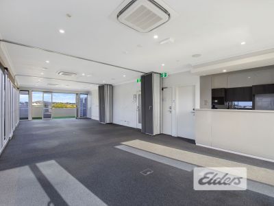 WOOLLOONGABBA OFFICE PENTHOUSE!