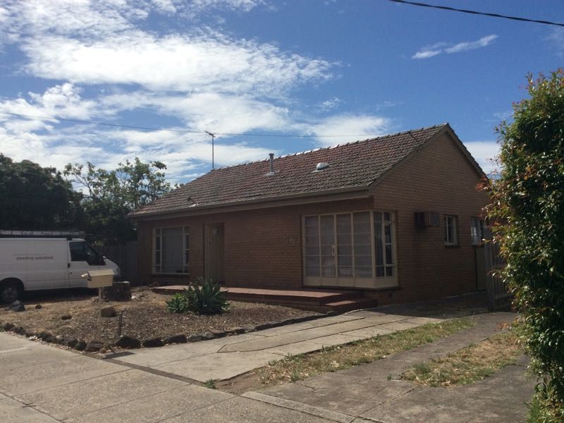 SPACIOUS 3 BEDROOM HOME!