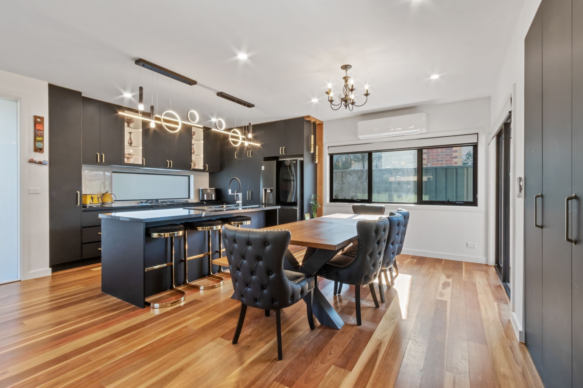 A Perfect Blend of Space and Convenience
