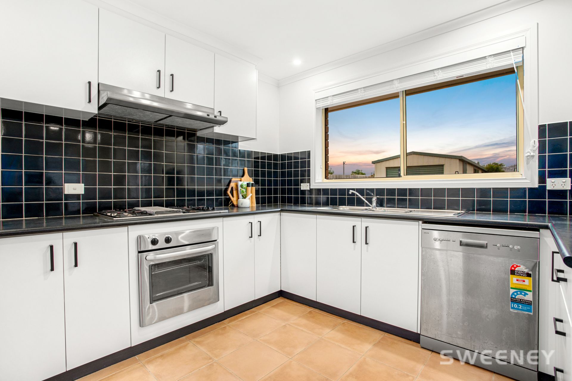 16 Kitson Court, Altona Meadows - Thumbnail 6