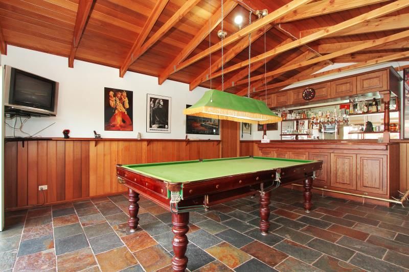 POOLSIDE FUN ALL YEAR ROUND! ** INSPECTION THURSADY 7TH AUGUST 5:00 - 5:15PM