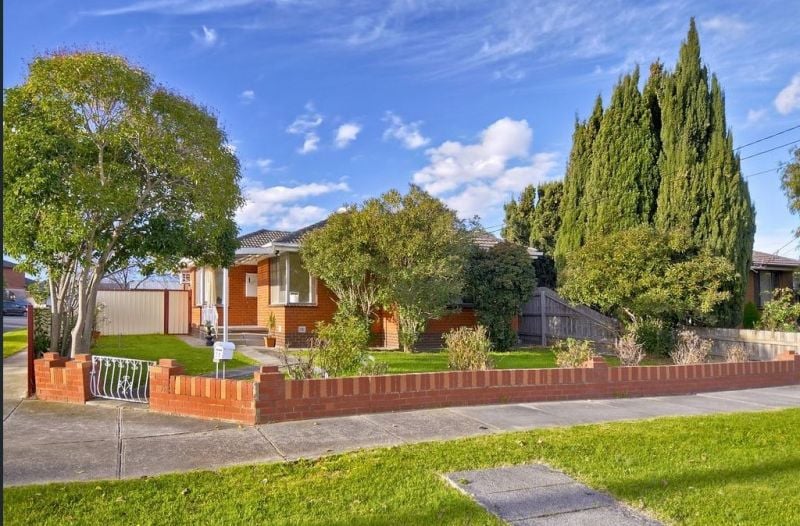 24 Banksia Avenue, Thomastown