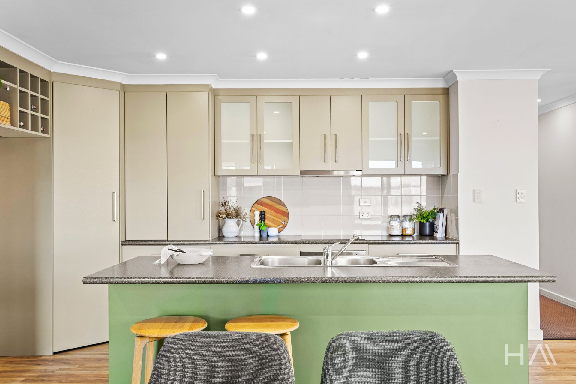 17 Comice Place Newnham, Newnham - Thumbnail 6
