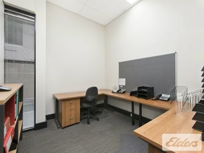 TIDY GROUND FLOOR OFFICE IN RENOWNED STRATA COMPLEX!