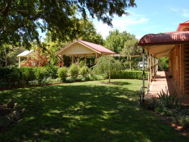 Real Estate For Sale 176 Corrigans Lane Darraweit Guim , VIC