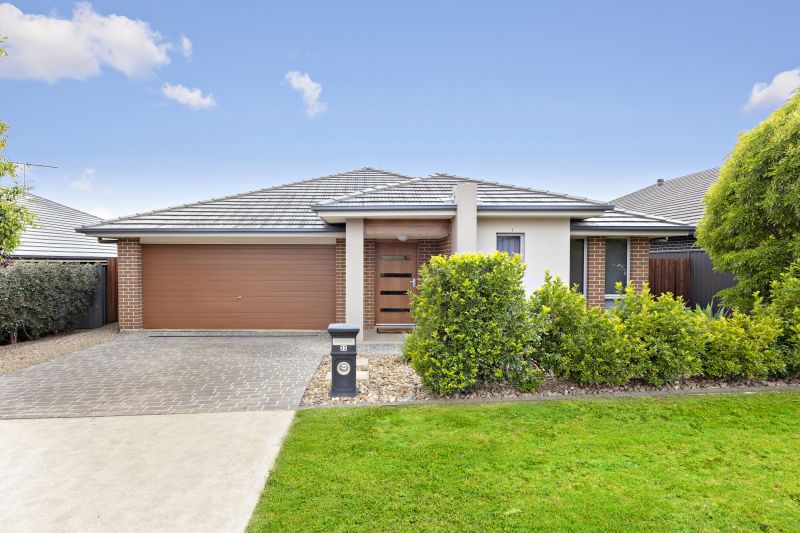 Real Estate For Sale 32 Moyengully Avenue Mount Annan , NSW