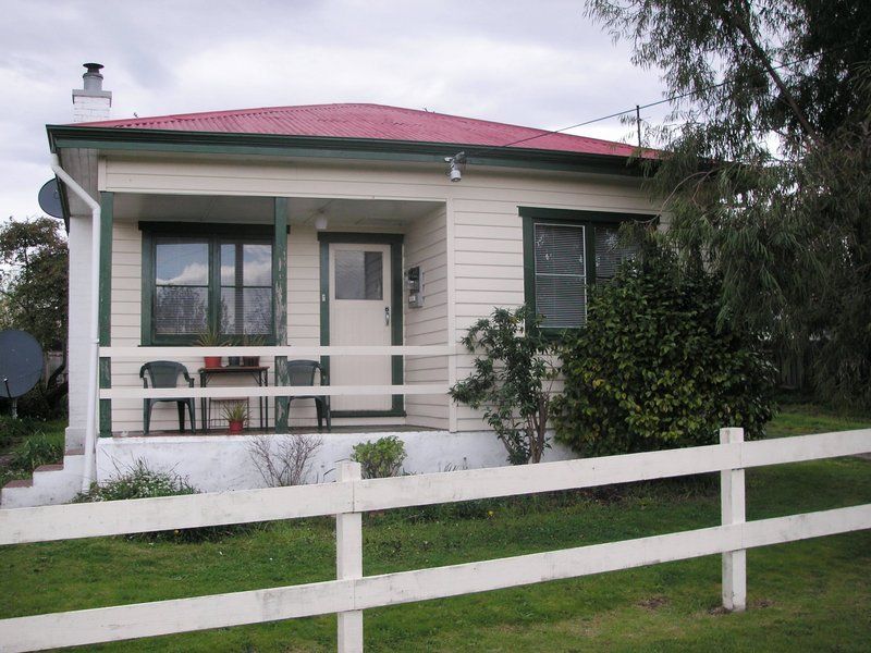 2
 
 
 
  
 
 
 1
 
 
 
 
 
 
 
 
 39 Alice Street, ULVERSTONE TAS 7315, Ulverstone - Thumbnail 5