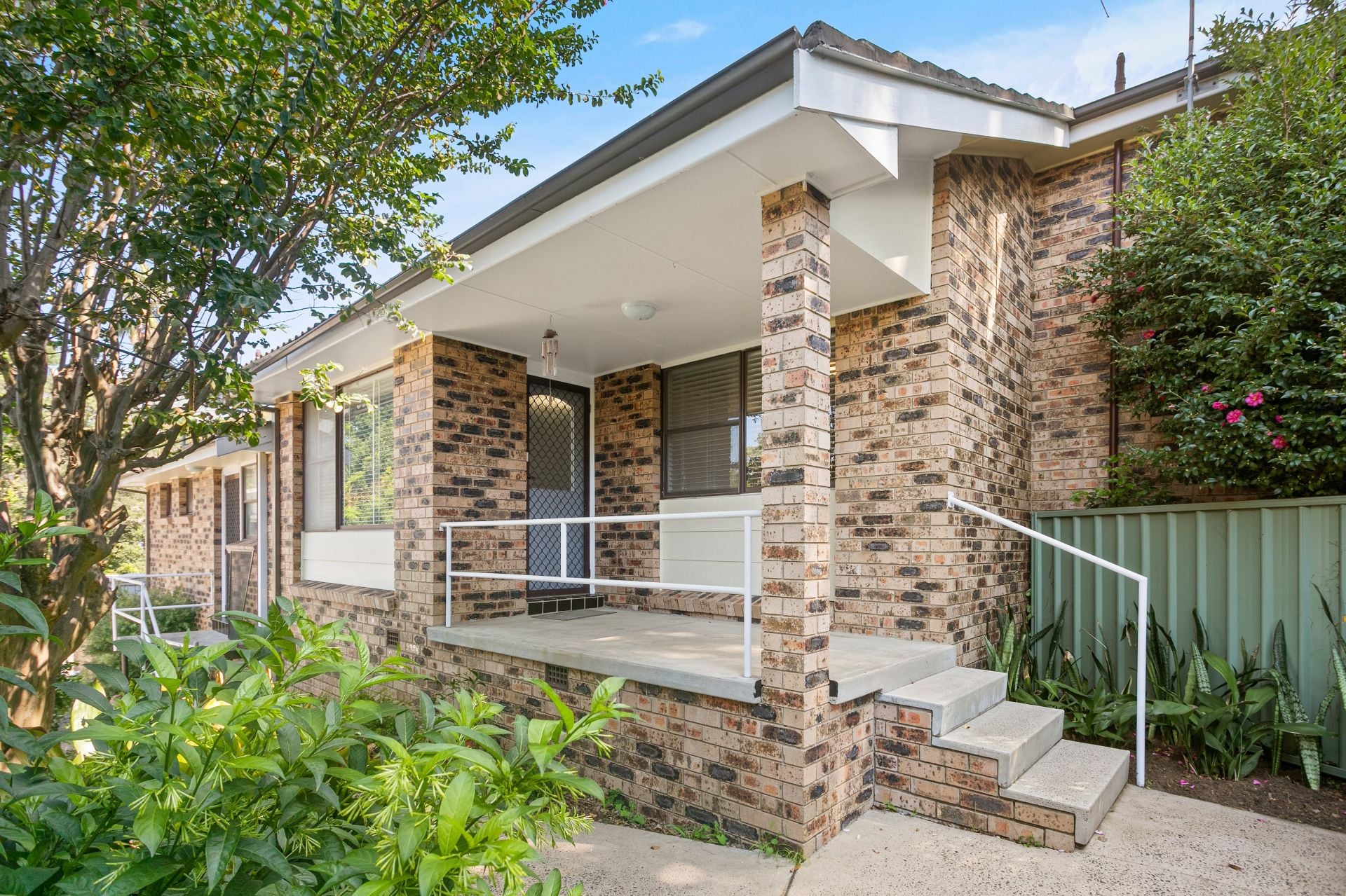 2/137A Gannons Road Caringbah South NSW, Caringbah South - Image 1