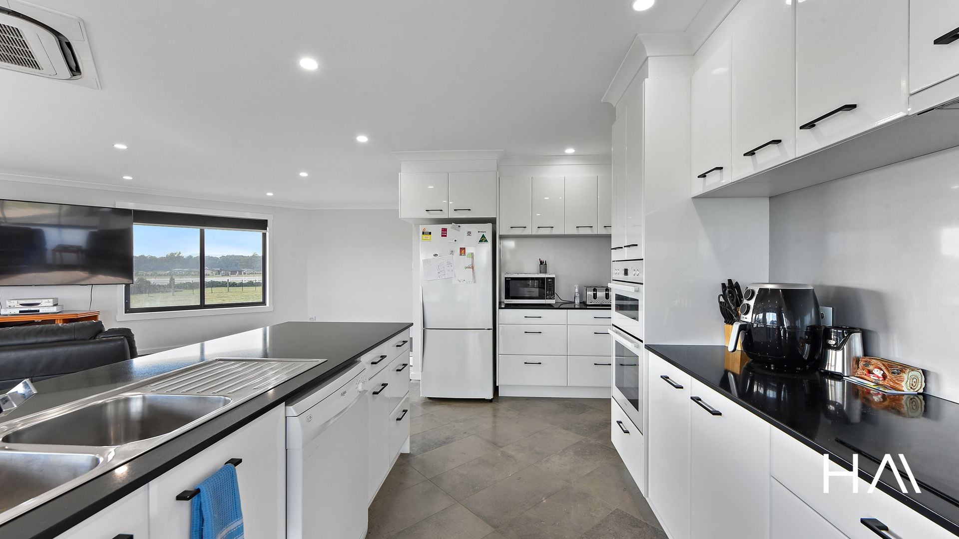 11 Charlies Lane Carrick, Carrick - Thumbnail 7