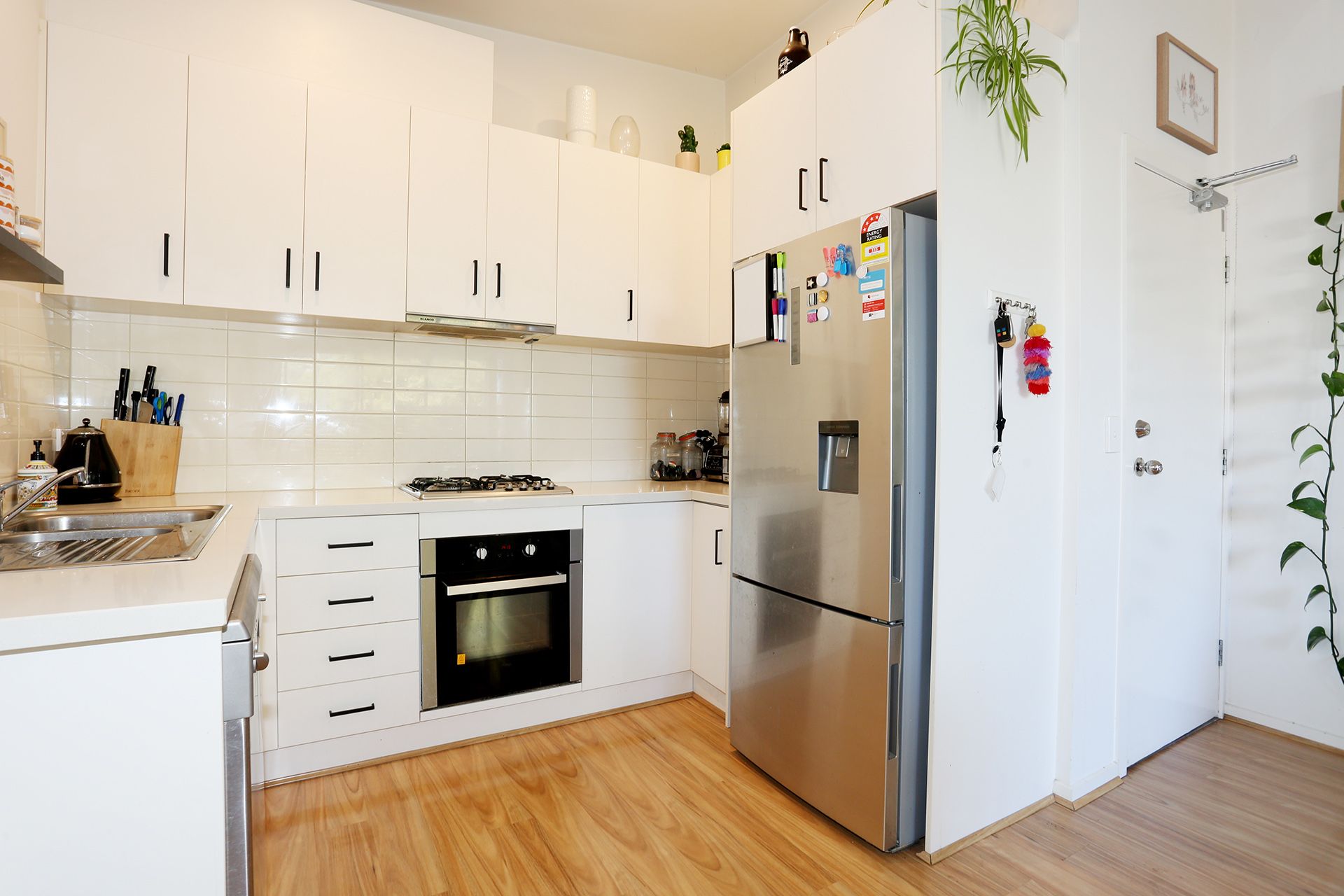 8/23 Pickett Street, Footscray - Thumbnail 5