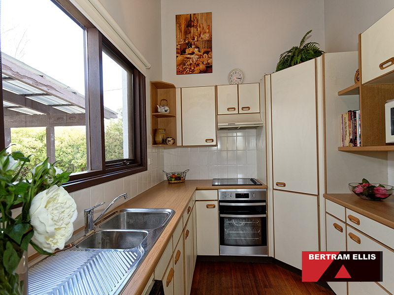 6 McCabe Crescent, Holt - Thumbnail 5