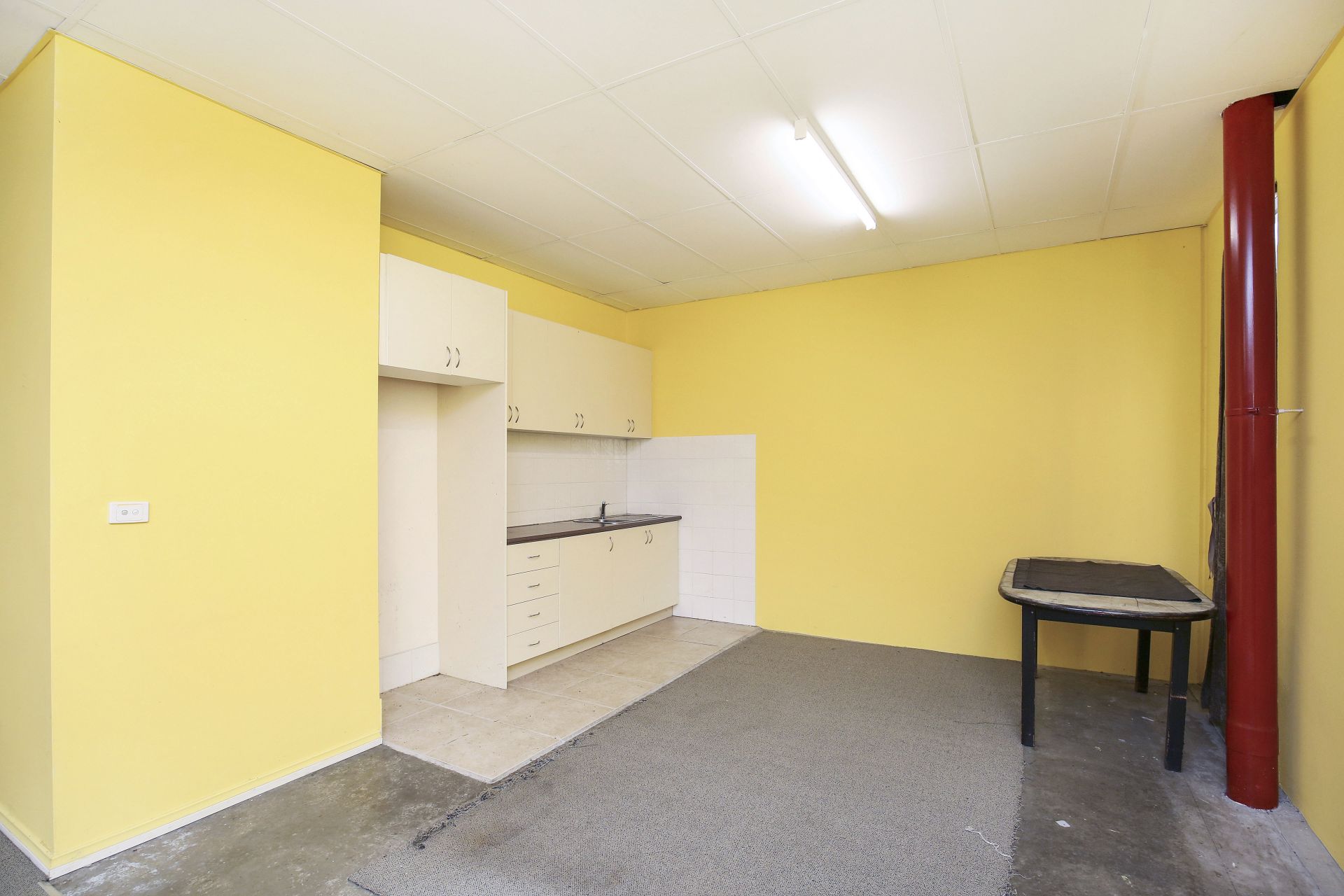 GREAT SIZED FACTORY IN PRIME INDUSTRIAL ESTATE