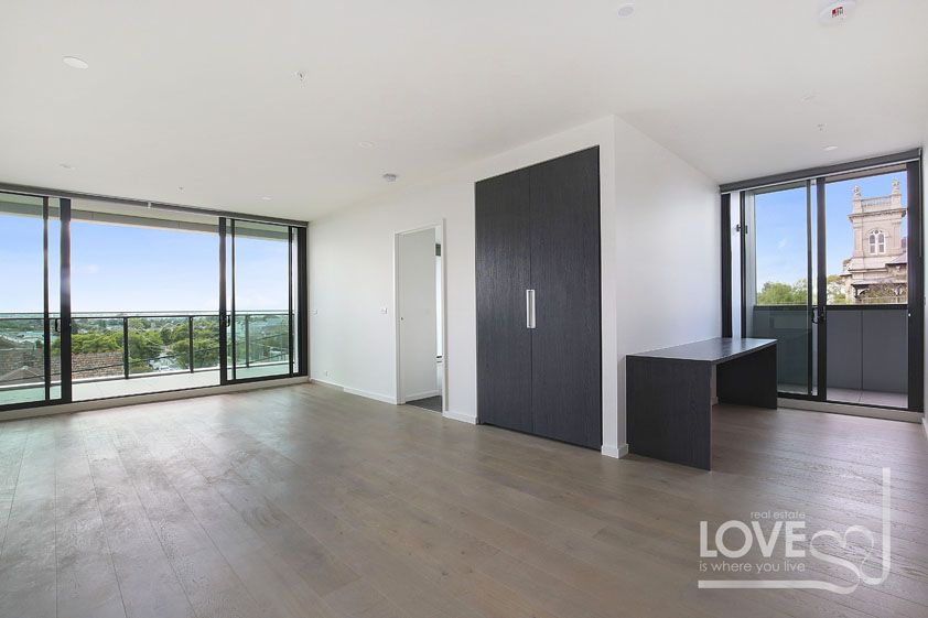 PRESTIGIOUS APARTMENT LIVING