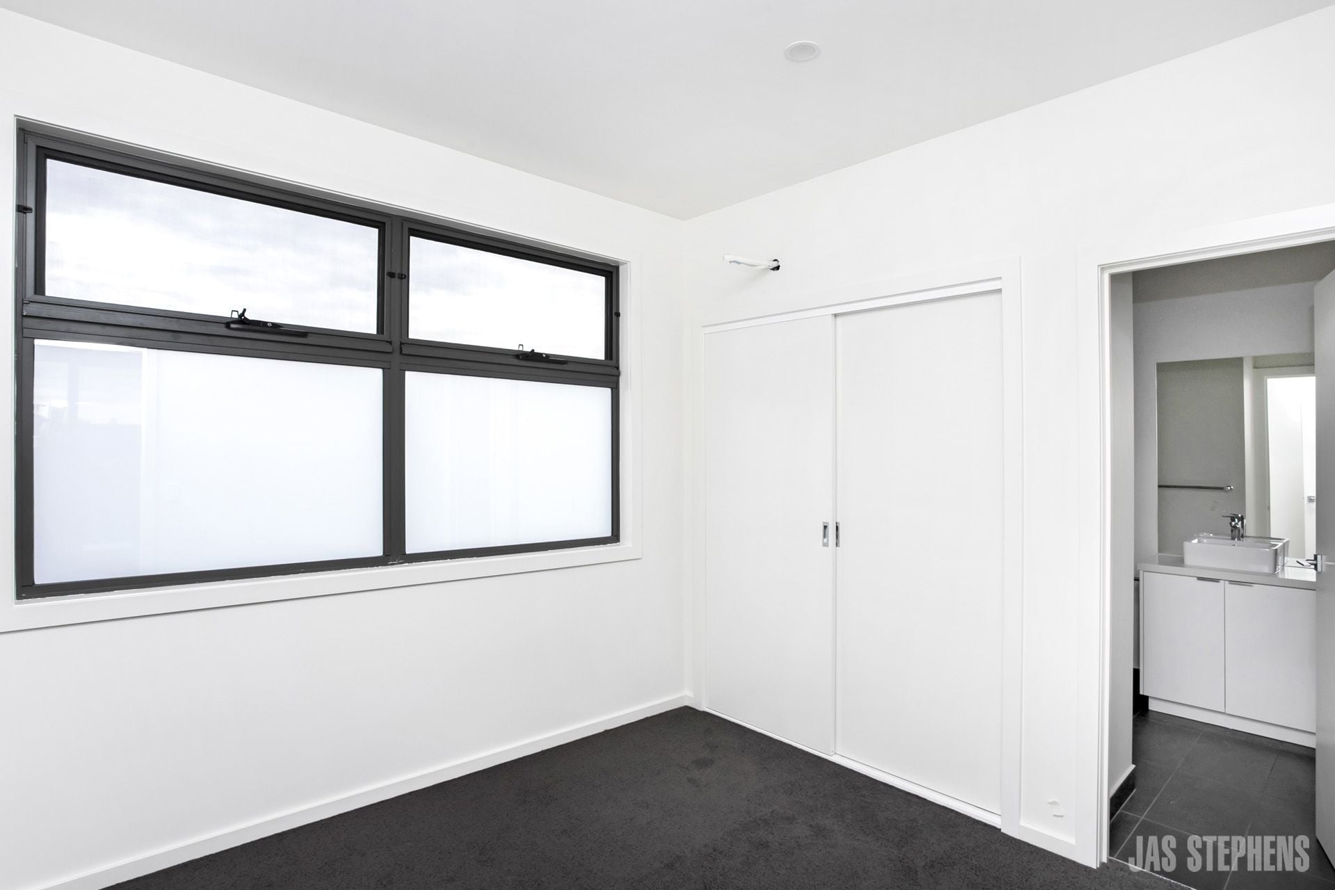 2/4 Garnet Street Sunshine North VIC, Sunshine North - Thumbnail 5